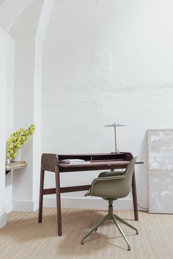 ZUIVER Barbier skrivebord, m. 1 bordlge og 2 rum - brun valnddefinér og gummitr (110x61)