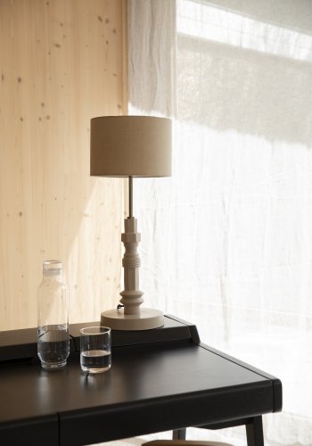 ZUIVER Kaat skrivebord, m. 2 skuffer - sort egefinér og asketr (120x70)