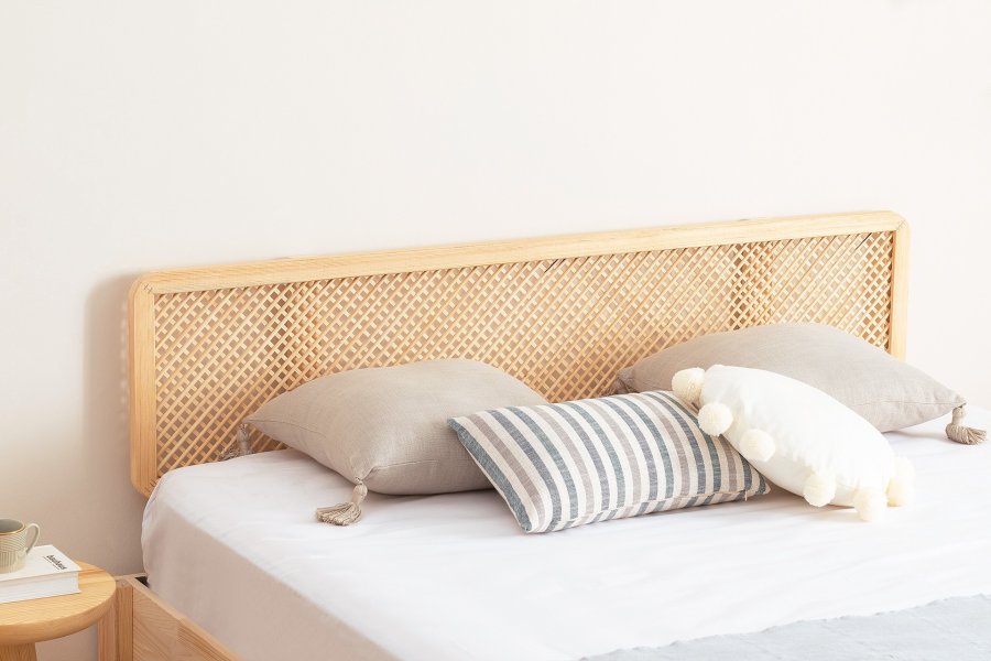 NORDVÄRK Izabelya 100 sengeramme, m. sengegavl og lamelbund - natur grantr og tr (100x200)