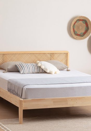 NORDVÄRK Izabelya 180 sengeramme, m. sengegavl og lamelbund - natur grantr og tr (180x200)