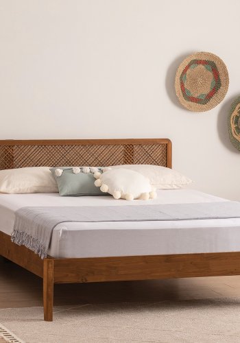 NORDVÄRK Izabelya v2 sengeramme, m. sengegavl og lamelbund - valndfarvet grantr og tr (140x200)