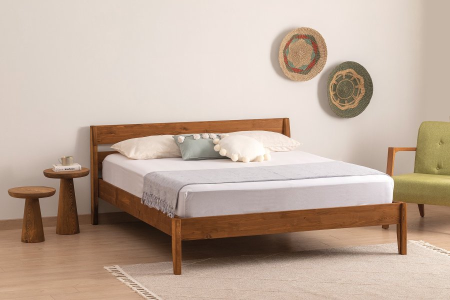 NORDVÄRK Venus 200 sengeramme, m. sengegavl og lamelbund - valndfarvet grantr og fyrretr (90x200)