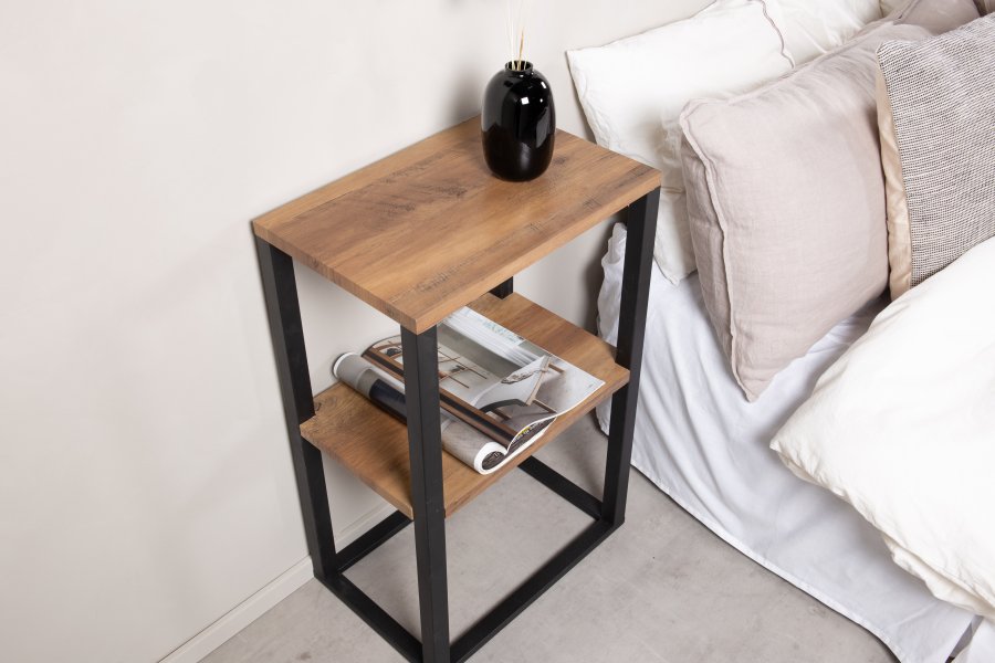 VENTURE DESIGN Rise sidebord, m. 1 hylde - teaktrsfarvet papirlaminat og sort stl (45x30)