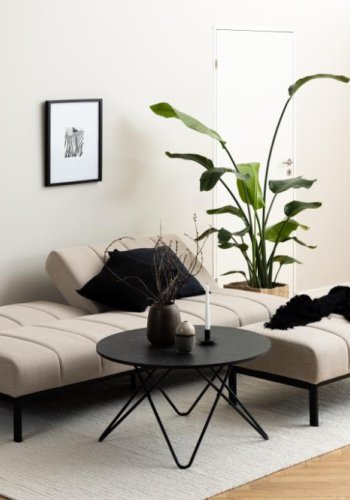 ACT NORDIC Caix sovesofa, m. click & clack, delt rygln, syninger - beige stof og sort stl (198x95)