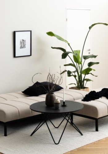 ACT NORDIC Caix sovesofa, m. click & clack, delt rygln, syninger - beige stof og sort stl (198x95)