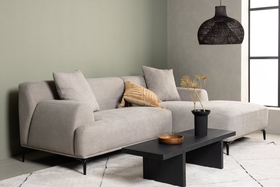 VENTURE DESIGN Viskan sofa, m. chaiselong - lysegr polyester og mat sort metal