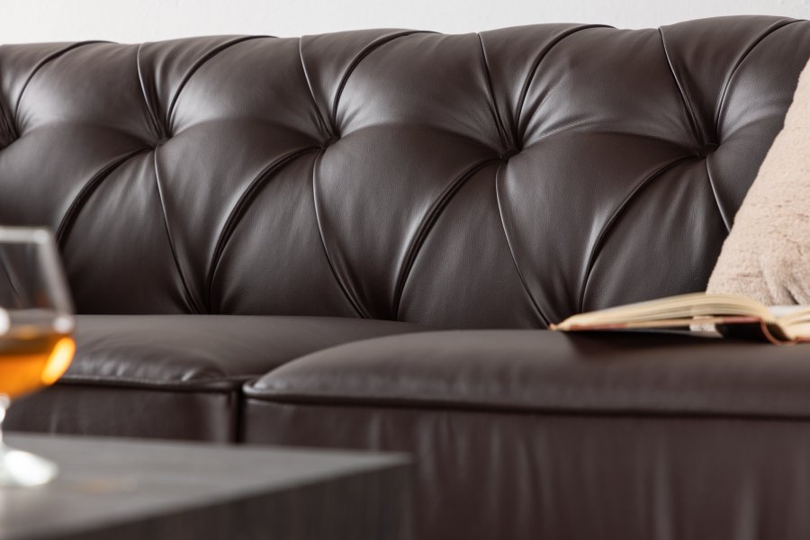 VENTURE DESIGN Ätran sofa - mrkebrun PU og gummitr