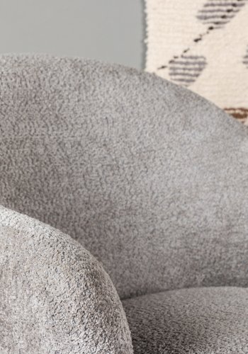 VENTURE DESIGN Catania lnestol, m. armln - lysegr polyester bouclé og sort stl