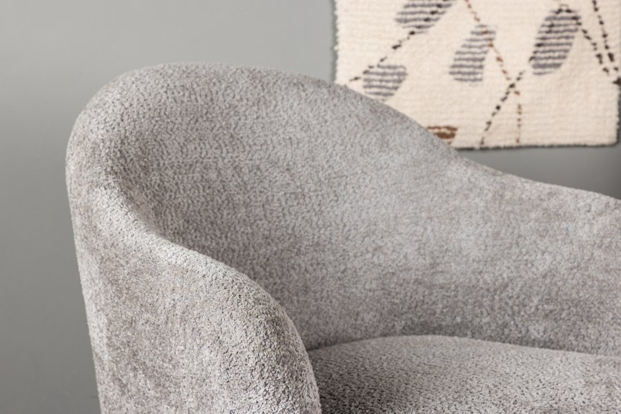 VENTURE DESIGN Catania lnestol, m. armln - lysegr polyester bouclé og sort stl