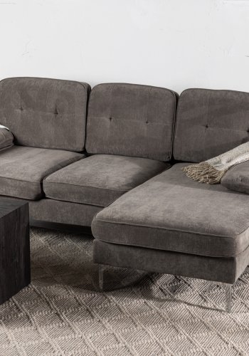 VENTURE DESIGN Remis 3 pers. sofa, m. chaiselong - lysegr stof og metal