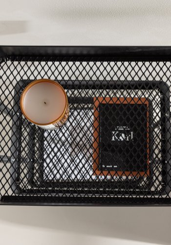 VENTURE DESIGN Manaus rullebord, m. 4 hylder - sort stl (46x34)