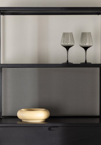 VENTURE DESIGN Santiago reol, m. 2 hylder og 2 skuffer - sort stl