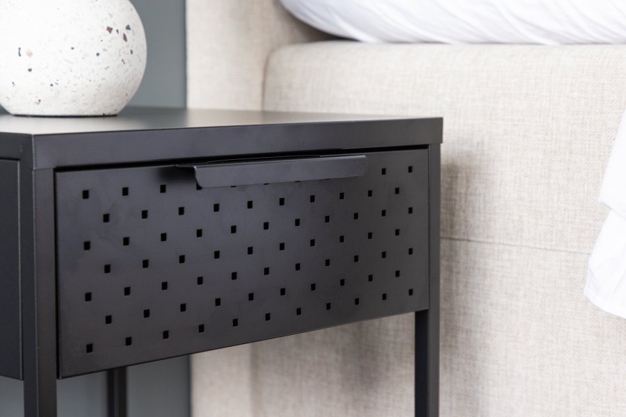 VENTURE DESIGN Sacramento sengebord, m. 1 hylde og 1 skuffe - sort stl (40x40)