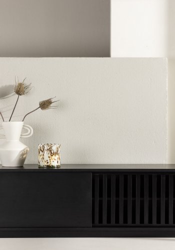 VENTURE DESIGN Lugo TV-bnk, m. 2 skydelger og hylde - sort melamin (180x40)