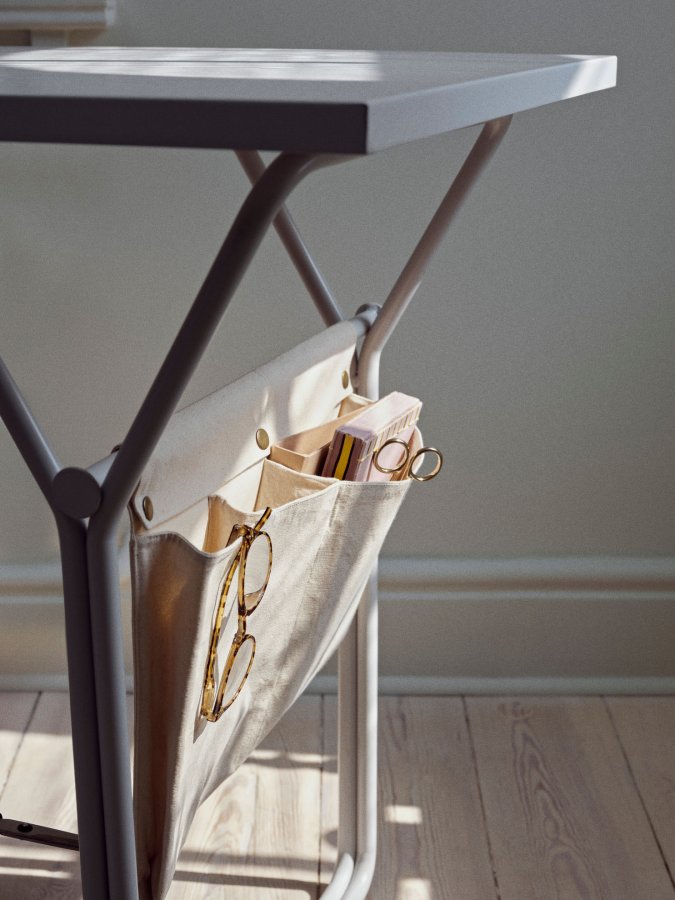 BROSTE COPENHAGEN Berit skrivebord, rektangulr - sort asketrsfinér og sort stl (120x60)