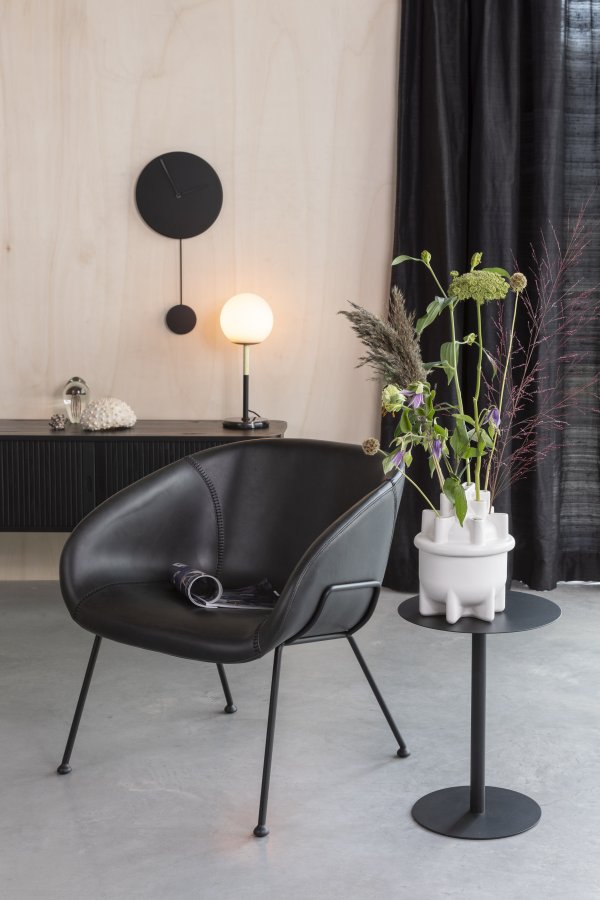 ZUIVER Feston loungestol, m. armln - sort PU og stl