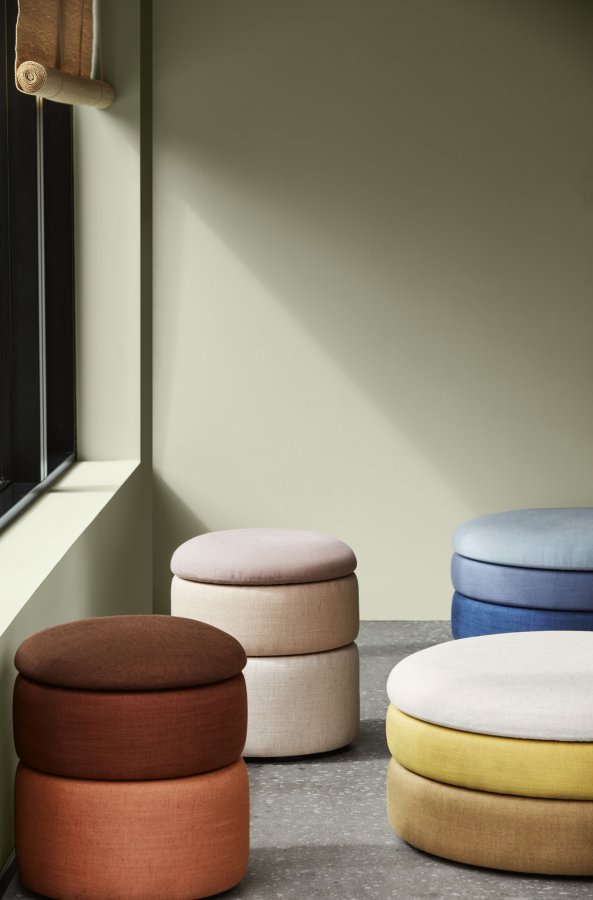 BROSTE COPENHAGEN Pond puf, rund - okker stof (68)