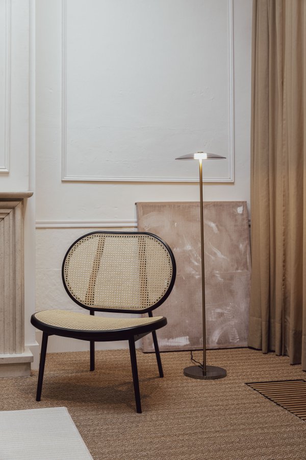 ZUIVER Spike loungestol - natur rattan og sort stl