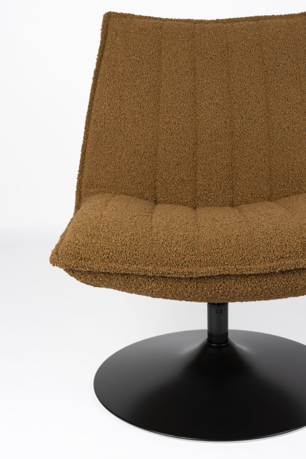 WHITE LABEL LIVING Jax loungestol - okker bouclé og metal