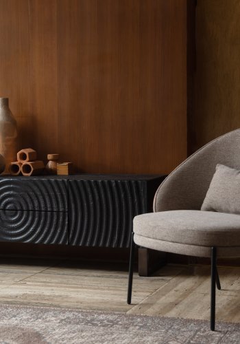 DUTCHBONE Rodin loungestol - gr polyester, valnddefarvet asketr og sort metal