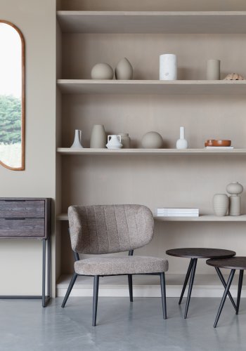 WHITE LABEL LIVING Sanne loungestol - brun stof og stl