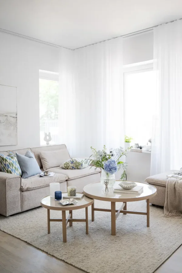 ROWICO Rawlins fodskammel, kvadratisk - beige stof (91x91)