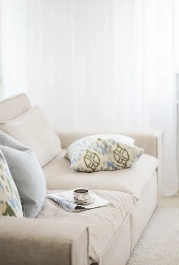 ROWICO Rawlins 3 pers. sofa, m. 4 hynder - beige stof