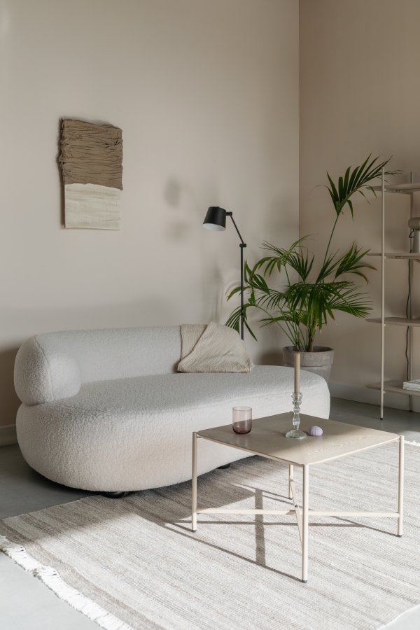 WHITE LABEL LIVING Noxx sofa - hvid polyester og MDF