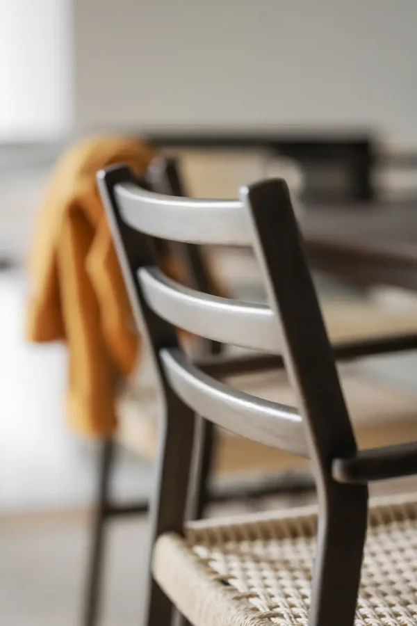 ROWICO Harlan spisebordsstol, m. armln - lys beige papirsnor og brun eg