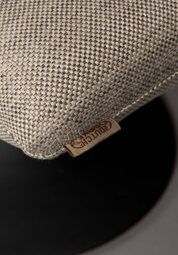 DUTCHBONE Bar fodskammel, rektangulr - lysegr polyester og sort stl (67x51,5)