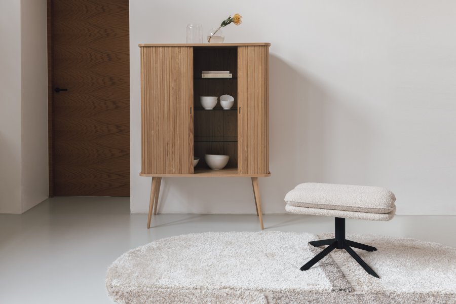 ZUIVER Tyler fodskammel, m. drejefod - hvid bouclé og sort stl (60x47)