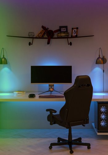 LUMI Lumos multifarvet gulvlampe - sort aluminium