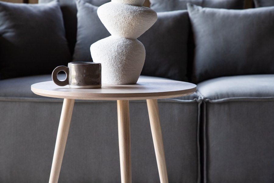 VIND COLLECTION Klädesholmen sidebord, rund - hvidkalket finér (48)