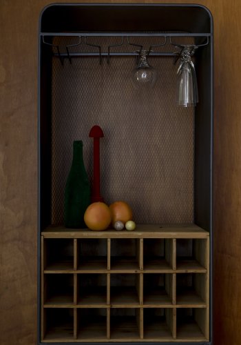 DUTCHBONE Vino vinskab, plads til 15 flasker, m. glasholdere og 3 skuffer - natur MDF