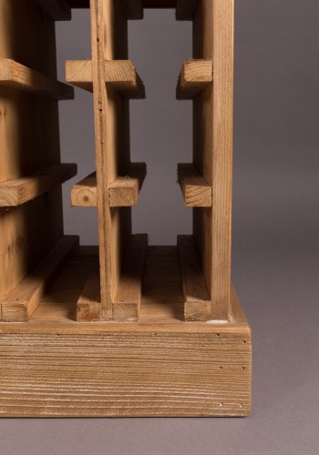 DUTCHBONE Claude vinskab, m. plads til glas og flasker - brun grantr