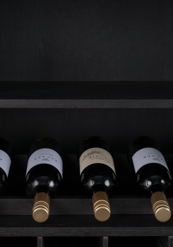 ZUIVER Travis barskab, m. 2 lger - sort MDF/egetr