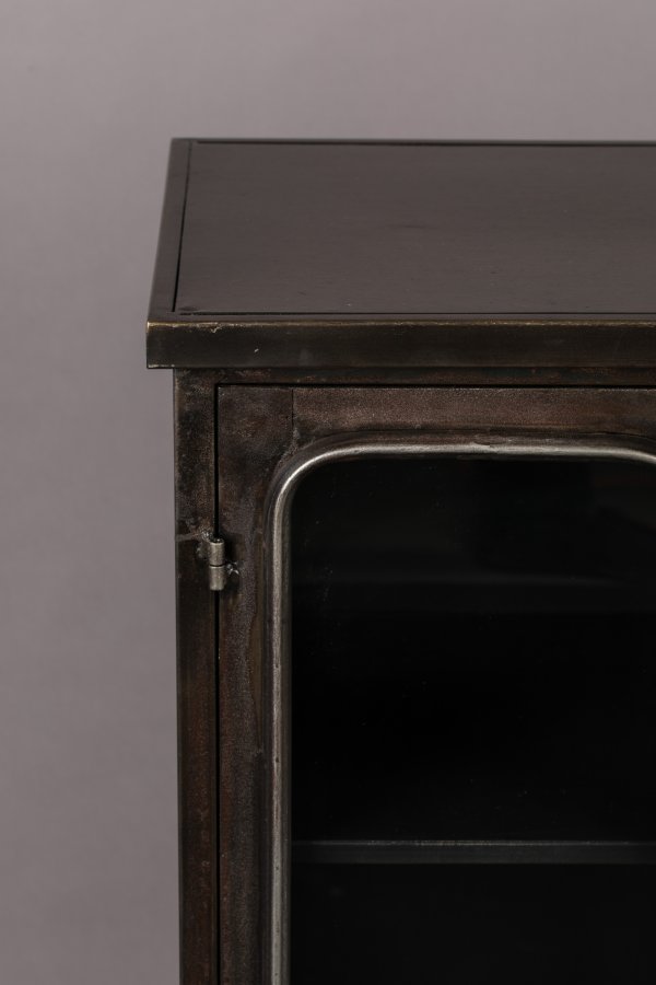 DUTCHBONE Denza vitrineskab, m. 2 glaslger og 2 hylder - sort strygejern