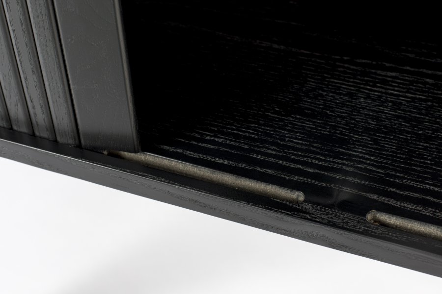 ZUIVER Barbier skab, m. 2 skydelger - sort egefinér og gummitr