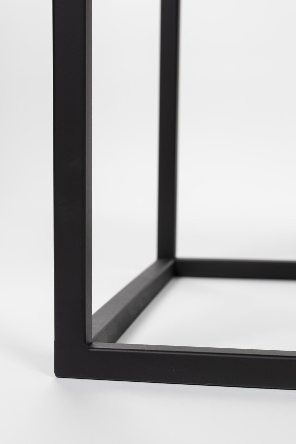 WHITE LABEL LIVING Guuji Hj vinskab, m. 1 lge og hylder - rattan og sort jern