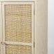 WHITE LABEL LIVING Amaya Lav skab, m. 2 lger og hylder - rattan og beige stl
