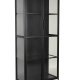 WHITE LABEL LIVING Rob L vitrineskab, m. 2 lger og 3 hylder - glas og sort jern
