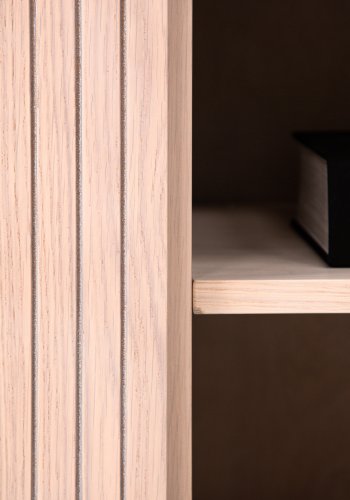 VIND COLLECTION Björkön sknk, m. 3 lger og 2 hylder - hvidkalket finér og sort stl (150x42)