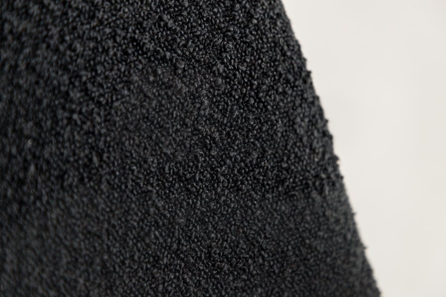 VIND COLLECTION Klädesholmen spisebordsstol, m. armln - sort bouclé stof og sort stl