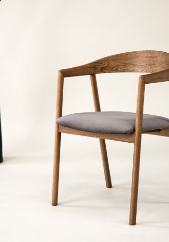 VIND KOLLEKTION Lngön spisebordsstol, m. armln - gr fljl og brun egetr