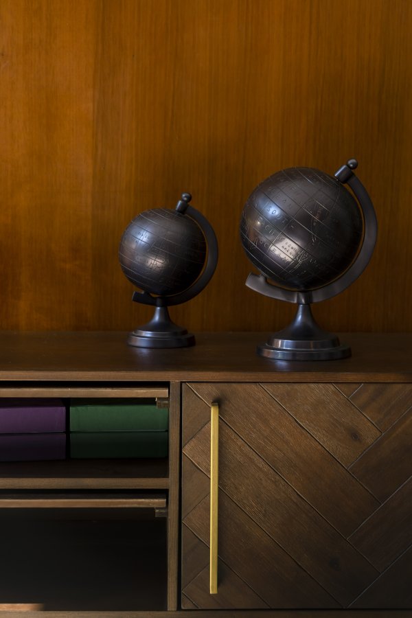 DUTCHBONE Klasse sknk, Lav, m. 4 lger og 2 hylder - brun sildeben MDF og guld stl