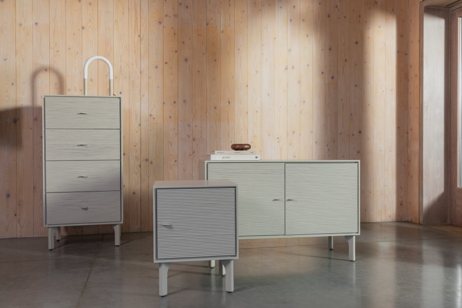 ZUIVER Morning sknk, m. 2 lger og 2 hylder - gr rattan/MDF/akacietr