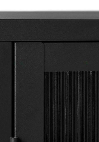 Bronco glasskab, m. 2 lger og hylder - riflet glas og sort metal (H:140)