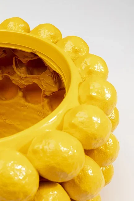 KARE DESIGN Deco Lemon Juice urtepotteskjuler, rund - gul polysandsten (34)