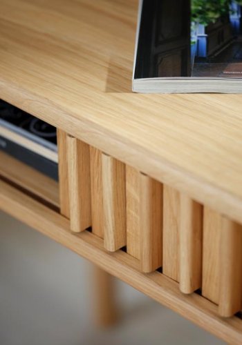 Carno TV-bord, m. 2 skydelger og 1 skuffe - natur egetr (45x160)