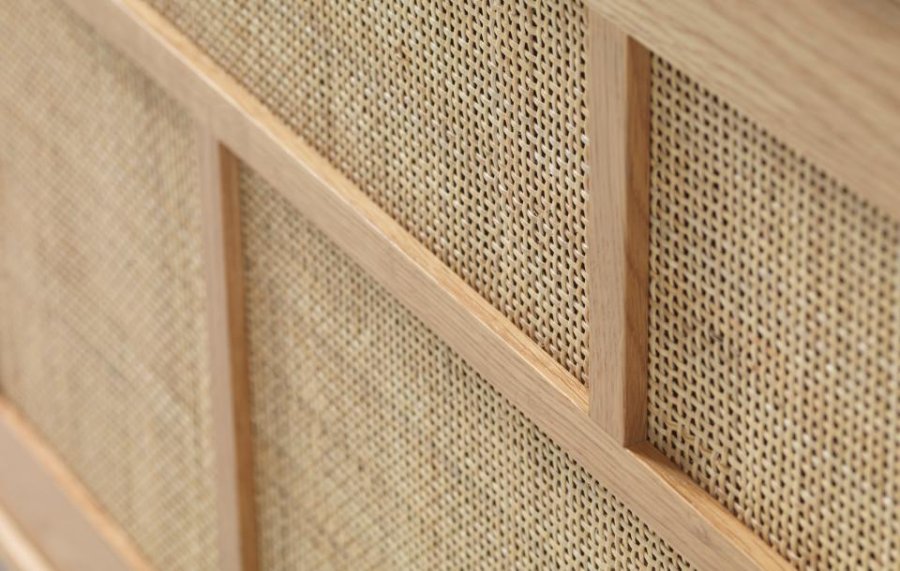 Barrali sknk, m. 2 skydelger og 1 skuffe - natur rattan og egetr